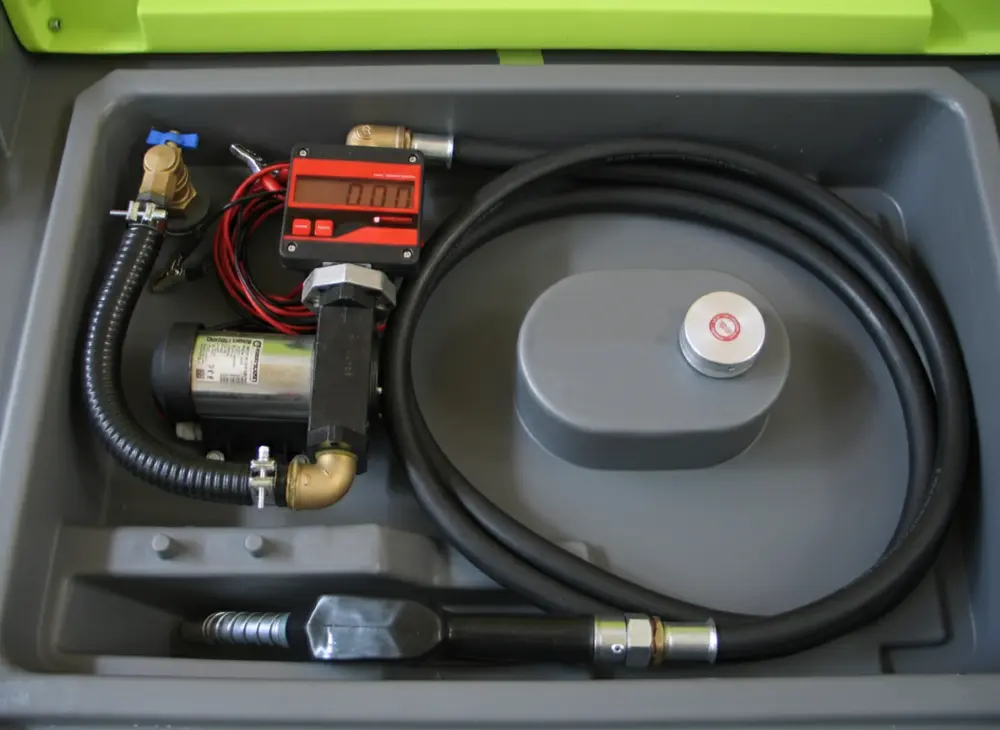 Unidade de Abastecimento Diesel TruckMaster: Bomba 12V, Medidor Digital e Bico para reabastecimento em campo